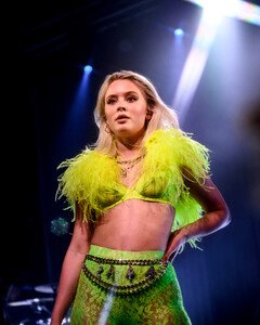 zara-larsson--the-observatory-oc-05022019_48498748537_o.jpg