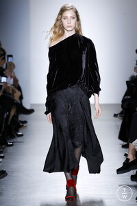 zero-maria-cornejo-aw17-0002-c6dd30.thumb.jpg.a0f499311dd1bfffa78fcb2d718b1dea.jpg