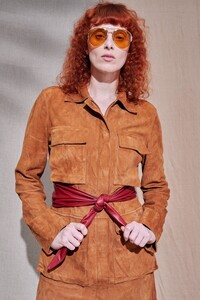 00001-Tods-Details-RTW-Spring-21.thumb.jpg.80d32d578e3be5df03dedbe3f1a67757.jpg