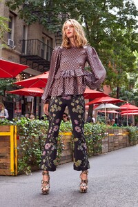 00002-Cynthia-Rowley-RTW-Spring-2021.thumb.jpg.23355ab81a9003aceea2d8a64ec3ff51.jpg