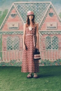 00003-ANNA-SUI-SPRING-21-RTW-Credit-Jackie-Kursel.thumb.jpg.dce815ac40afd8788391961e9671e8cb.jpg