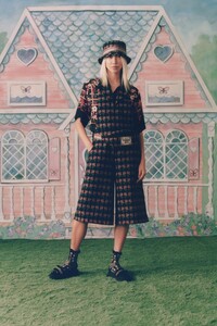 00006-ANNA-SUI-SPRING-21-RTW-Credit-Jackie-Kursel.thumb.jpg.d5417fed6da94ffad873c4e0cea85090.jpg
