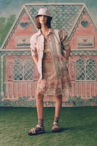 00007-ANNA-SUI-SPRING-21-RTW-Credit-Jackie-Kursel.thumb.jpg.749b957fe993965c53efa4786f48fa4a.jpg