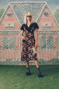 00009-ANNA-SUI-SPRING-21-RTW-Credit-Jackie-Kursel.thumb.jpg.12acfcb847c87e9a0bf337795ae3a66a.jpg