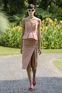 00009-GENNY-SPRING-21-RTW.thumb.jpg.3768cb2824ed832319d986bf064e0b33.jpg