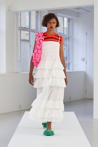 00012-Molly-Goddard-RTW-Spring21.thumb.jpg.bddd74fb43a919040a029867a2e44924.jpg