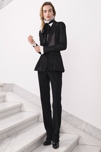 00013-Ralph-Lauren-Fall-20.thumb.jpg.7adb0a99e392506cefba38ab4d54fc14.jpg