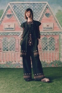 00015-ANNA-SUI-SPRING-21-RTW-Credit-Jackie-Kursel.thumb.jpg.38f3a540d48fa8e97b8784fc0e87da6f.jpg