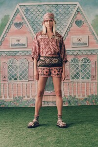 00016-ANNA-SUI-SPRING-21-RTW-Credit-Jackie-Kursel.thumb.jpg.838a97d3702720c75460048547c54e7c.jpg