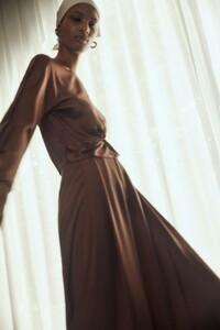 00017-Vince-RTW-Spring-2021.thumb.jpg.f2106eaa17d024391ef03d1d31b9dabc.jpg