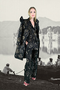 00019-Libertine-RTW-NY-Spring-21.thumb.jpg.adfeb2cb9159f834921354e758d4f556.jpg