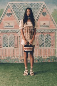 00020-ANNA-SUI-SPRING-21-RTW-Credit-Jackie-Kursel.thumb.jpg.5293895e00b0244bca542c6385f674a4.jpg