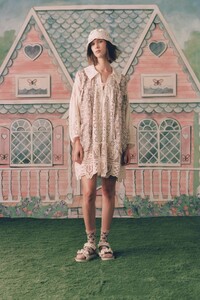 00023-ANNA-SUI-SPRING-21-RTW-Credit-Jackie-Kursel.thumb.jpg.71e4c590c6742c9269eb0a0d274e5c90.jpg