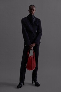 00023-Alyx-RTW-Spring-2021.thumb.jpg.248b2cef41958d0c29acd662538c8355.jpg