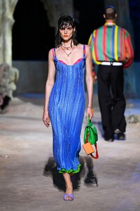 00024-Versace-RTW-SS21.thumb.jpg.7bc14f98f5084feaf5759c98cef10f1b.jpg