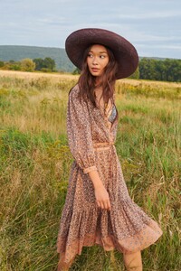 00024-Victoria-Beard-NY-RTW-Spring-21.thumb.jpg.b3dc565852d6f2e025fad772862d85c6.jpg
