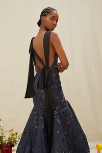 00025-OSCAR-DE-LA-RENTA-RESORT-21.thumb.jpg.39801bfb094d2553cafc3761df3f0d39.jpg