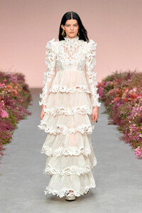 00028-Zimmermann-RTW-SS2021.thumb.jpg.585120f4a2c8287f34b98354d6a4ff86.jpg