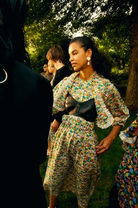 00029-TIBI-SPRING-21-RTW.thumb.jpg.e5aec44f984f1516062a2efa727ca100.jpg