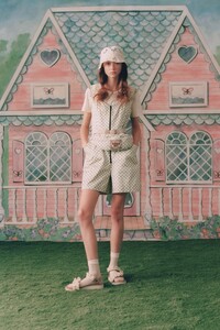 00031-ANNA-SUI-SPRING-21-RTW-Credit-Jackie-Kursel.thumb.jpg.6a114083aae9da817d005c7e3aba4d93.jpg