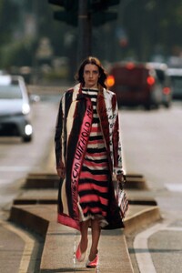 00032-Marni-RTW-Spring-21.thumb.jpg.4a3463df8e5d59721396574c92588a19.jpg