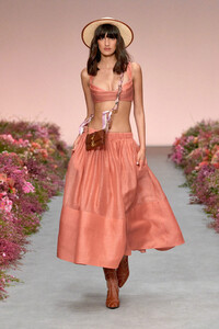 00035-Zimmermann-RTW-SS2021.thumb.jpg.9784e46ceb8065d9f82346970f40b9b1.jpg