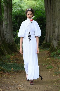 00037-ERDEM-SPRING-21-RTW.thumb.jpg.54be37df0e2c8d446de441df97c2cdfa.jpg
