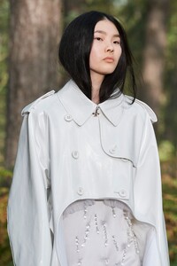 00051-BURBERRY-DETAILS-SPRING-21-RTW.thumb.jpg.8289ce6b30497a82436eba77ef5ce7e6.jpg