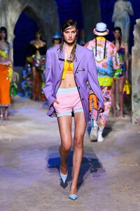 00061-Versace-RTW-SS21.jpg