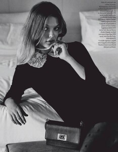 Roos+Abels+by+Laura+Sciacovelli+for+ELLE+italy+(5).jpg