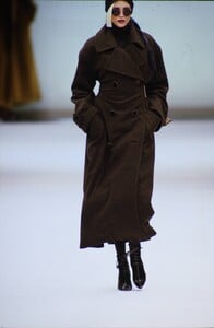 1040534196_gianfranco-ferre-fw-1994(5).thumb.jpg.c370e6cdff4688af956b59b8103f0f85.jpg