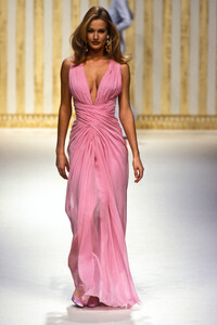 1053955601_PierreBalmainHauteCoutureSpring19947.thumb.jpg.c9dd7c014a04e0bf6df8bc25f2742bb4.jpg