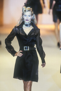 1083843226_Blumarine1995WomenRTW65.thumb.jpg.404489e09a3b36f966c32c45f0ac5fec.jpg