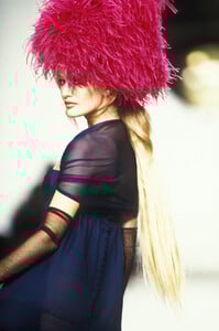 1218348242_Chanel1994HauteCouture83.thumb.jpg.305f6b94c545d99af20f2922f3d65c3d.jpg