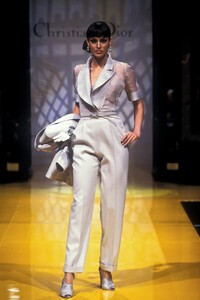 1261768753_ChristianDior1995HauteCouture17.thumb.jpg.083378d33c44731fdb12dbc1827e9f7f.jpg