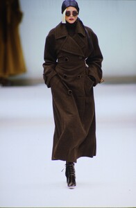 1277446750_gianfranco-ferre-fw-1994(6).thumb.jpg.3a28bb639be81060f1a1978025e05f87.jpg