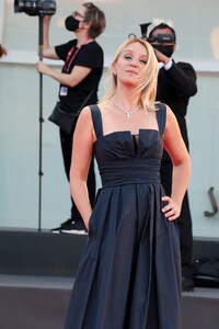        sag140920BZNimage101.jpg