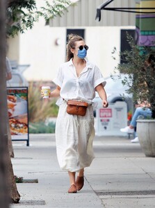        liz090920BZNimage12.jpg