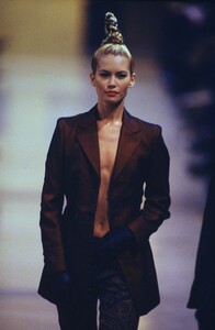 1404213173_dirk-bikkembergs-fw-1996(6).thumb.jpg.8ebcd7ae09c094f5d7247af8f989d3d8.jpg