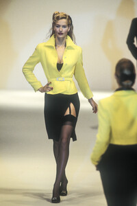 1452663753_Blumarine1995WomenRTW49.thumb.jpg.e7a001d85e689e62edee847a33cbac9e.jpg