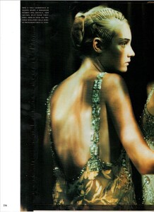 ARCHIVIO - Vogue Italia (December 1998) - Momenti - 003.jpg