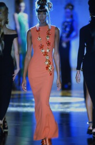 1784685441_versace-hc-fw-1992(2).thumb.jpg.df7cf7c4ac1fc2fea37fcfd1a9286f5e.jpg