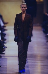 1795743611_dirk-bikkembergs-fw-1996(4).thumb.jpg.e386915c5b21665c23e5edb3f4e7ecfb.jpg