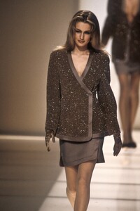 1807493184_GiorgioArmani1991Fall6.thumb.jpg.9d116f8b9a338e85ca28f9be75c052fc.jpg