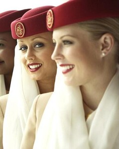 1960367923_AirEmiratesFlightAttendant.thumb.jpg.4cfe207ca3c6e375f0accfa71e636a20.jpg