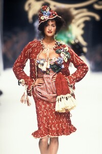 1968694913_VivienneWestwood1995WomenRTW62.thumb.jpg.860c751a7483c2116ad30df2db2377b9.jpg