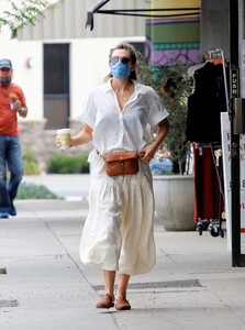        liz090920BZNimage23.jpg