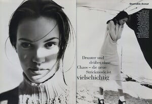 1994-2-Vogue-Ger-CM-4a.jpg