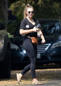        liz100920BZNimage110.jpg