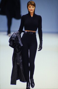 2054912620_gianfranco-ferre-fw-1994(1).thumb.jpg.562f85426b7de532da5c489acd8c5691.jpg